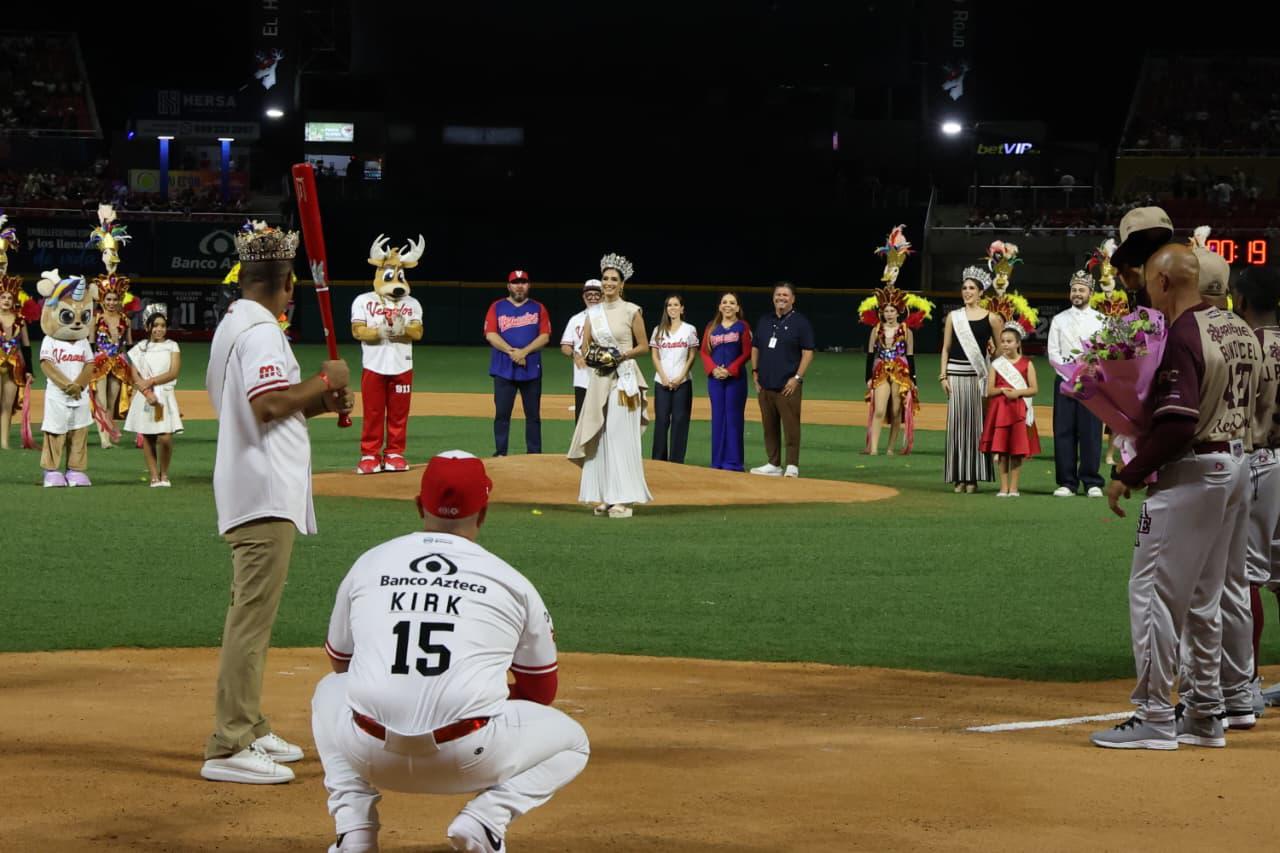 $!Mazatlán inaugura la temporada 2026-2027 de la LMP con una fiesta carnavalera en el Teodoro Mariscal
