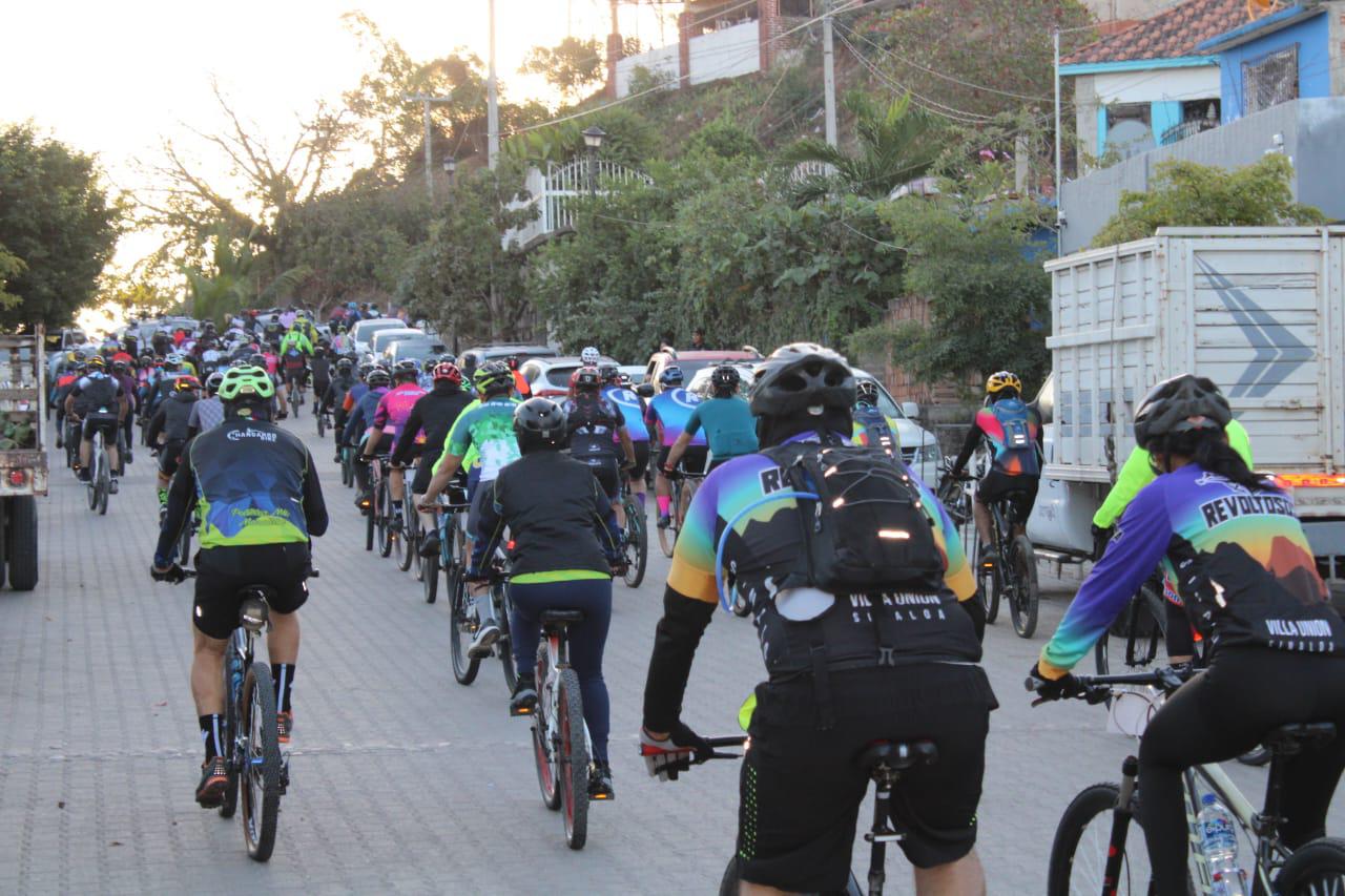 $!Ciclistas responden a la Rodada Pueblos Mágicos El Rosario