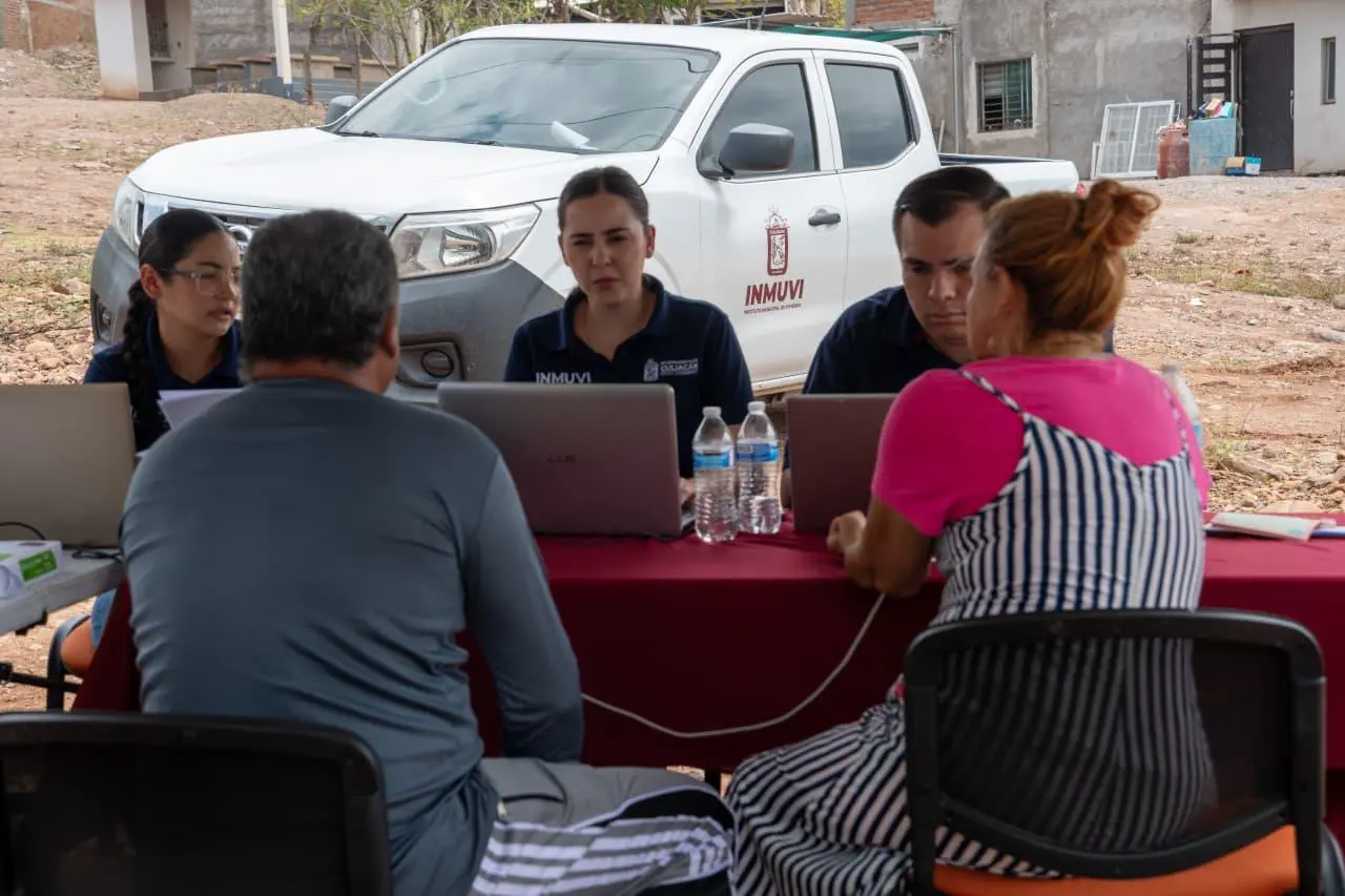 $!Buscan dar certeza jurídica a familias de la Bicentenario con programa ‘Papelito Habla’