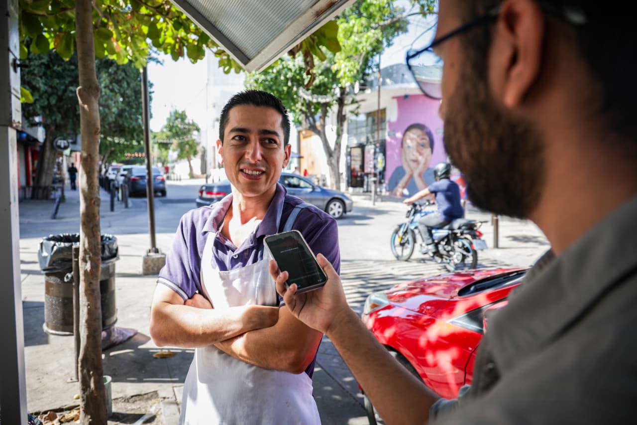 $!Entre vender tras su carreta y el deporte: Ricardo Arroyo corre por un reto propio