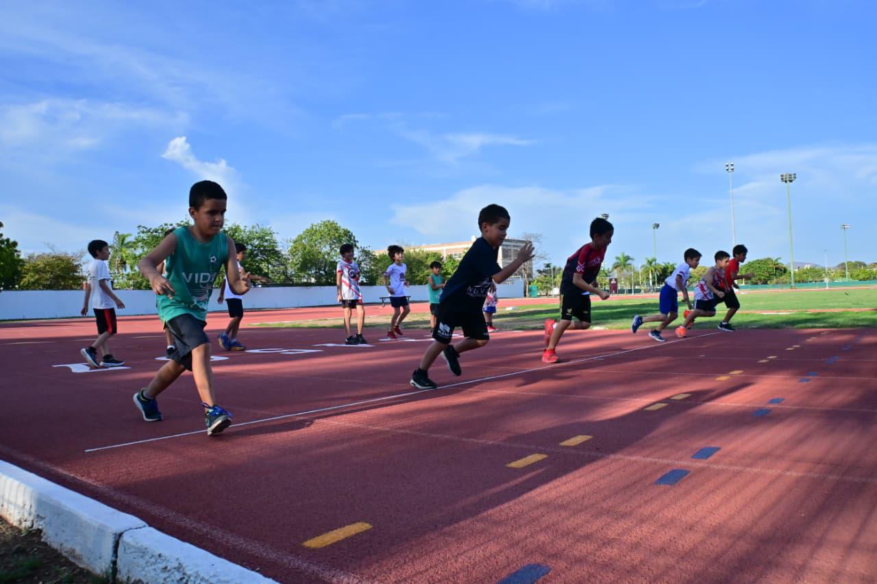 $!Compiten con tesón, en la tercera fecha del Serial de Atletismo Imdem
