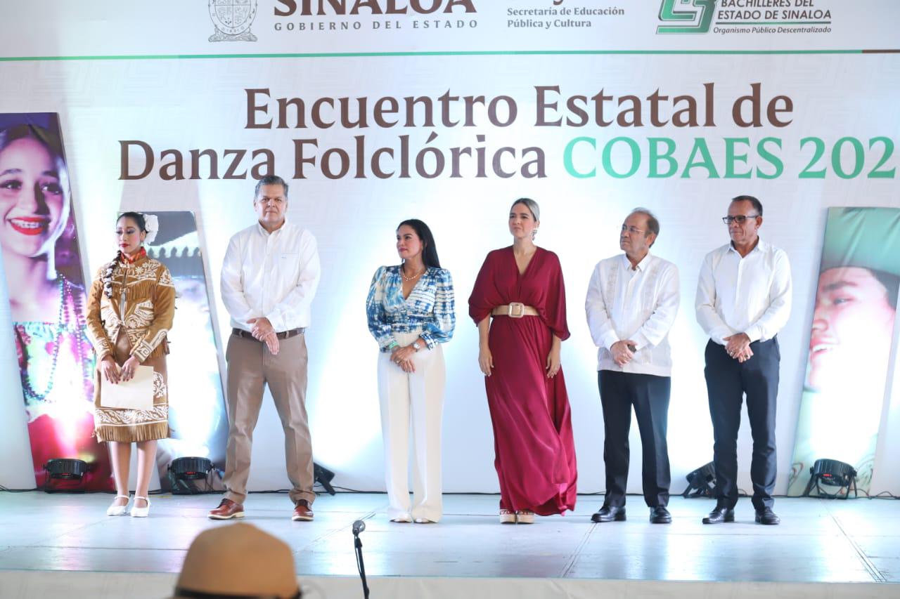$!Brillan jóvenes de Cobaes en encuentro estatal de danza folclórica en Mazatlán