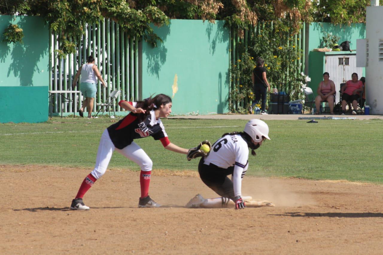 $!Mazatlán se corona en la Sub 8 del Estatal de Softbol Femenil