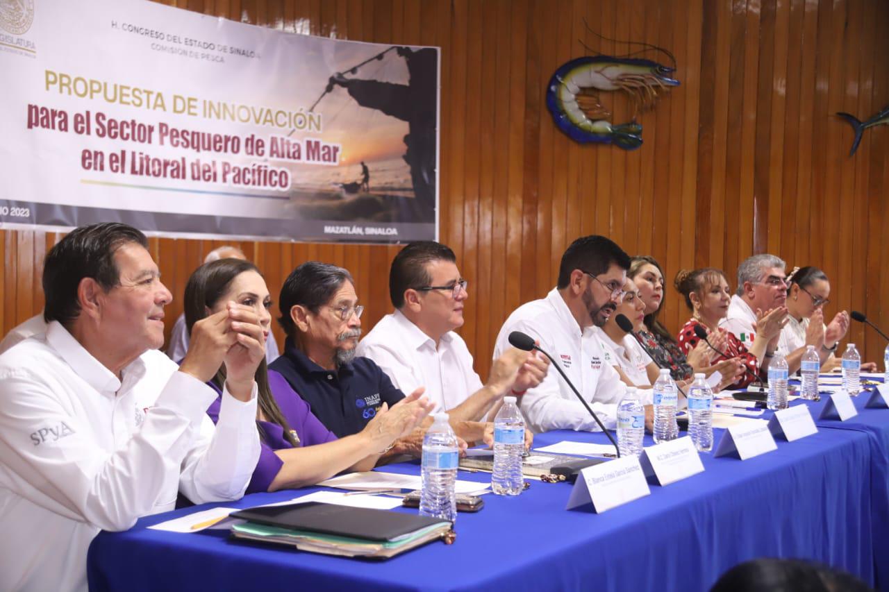 $!Dirigentes pesqueros de Mazatlán dicen a diputados que el sector está en crisis