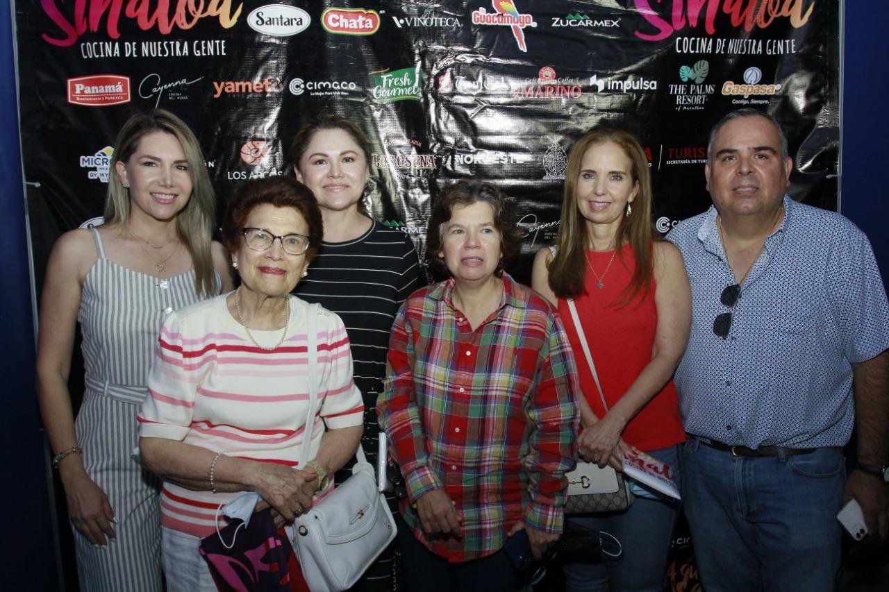 $!Blanca Palacios, Alicia de Cota, Mónica Murillo, Paty de Monárrez, Javier Monárrez y Pompi de Murillo.