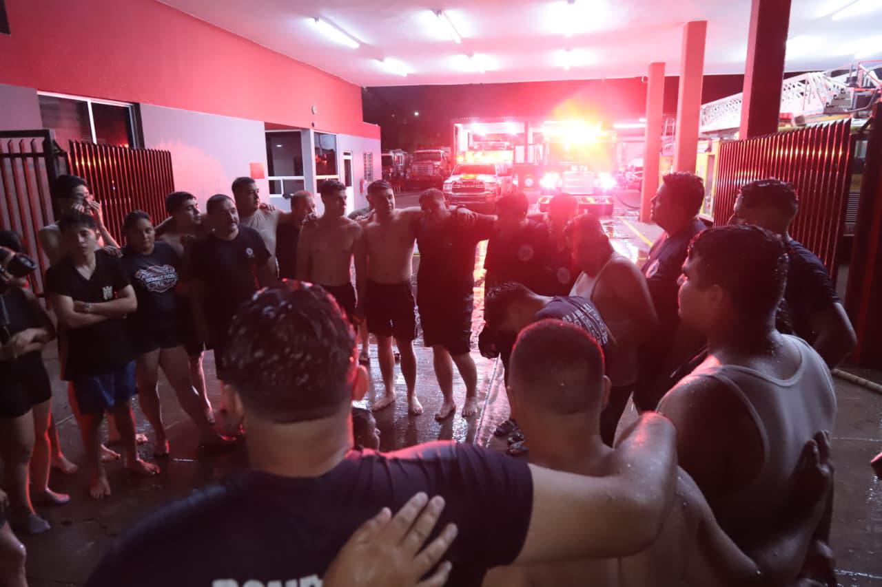 $!Con el tradicional bautizo Bomberos de Mazatlán conmemoran su día