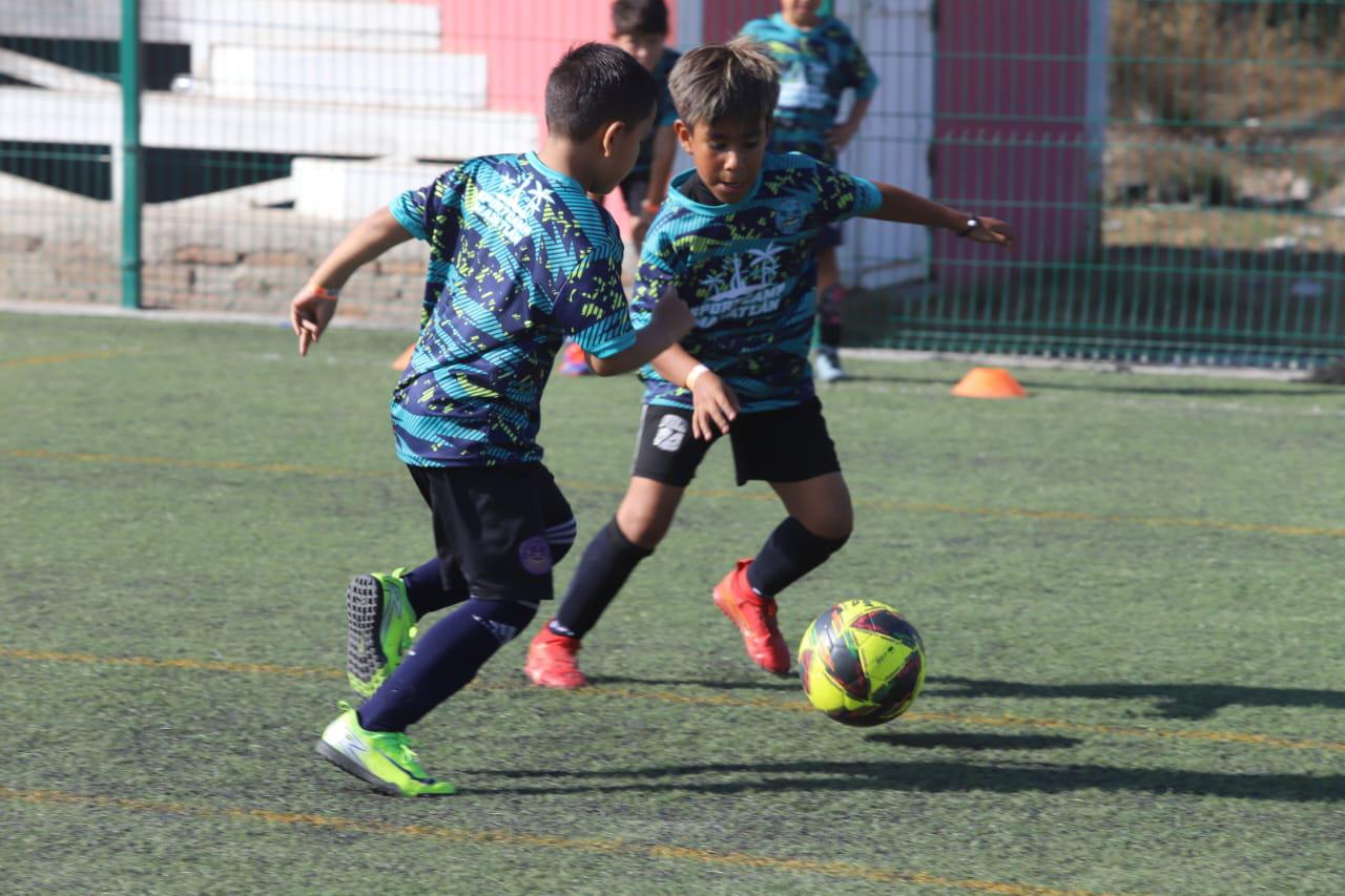 $!Sport Camp Mazatlán impulsa talentos con ex futbolistas y visores profesionales