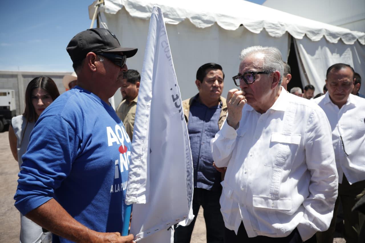 $!Manifestación revienta evento de inauguración de planta Pacífico Mexinol en Topolobampo