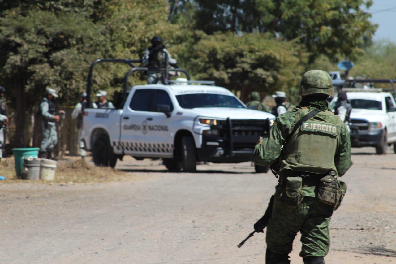 $!Fuerzas armadas despliegan fuerte operativo en Gambino, Guasave; tienen asegurada una vivienda