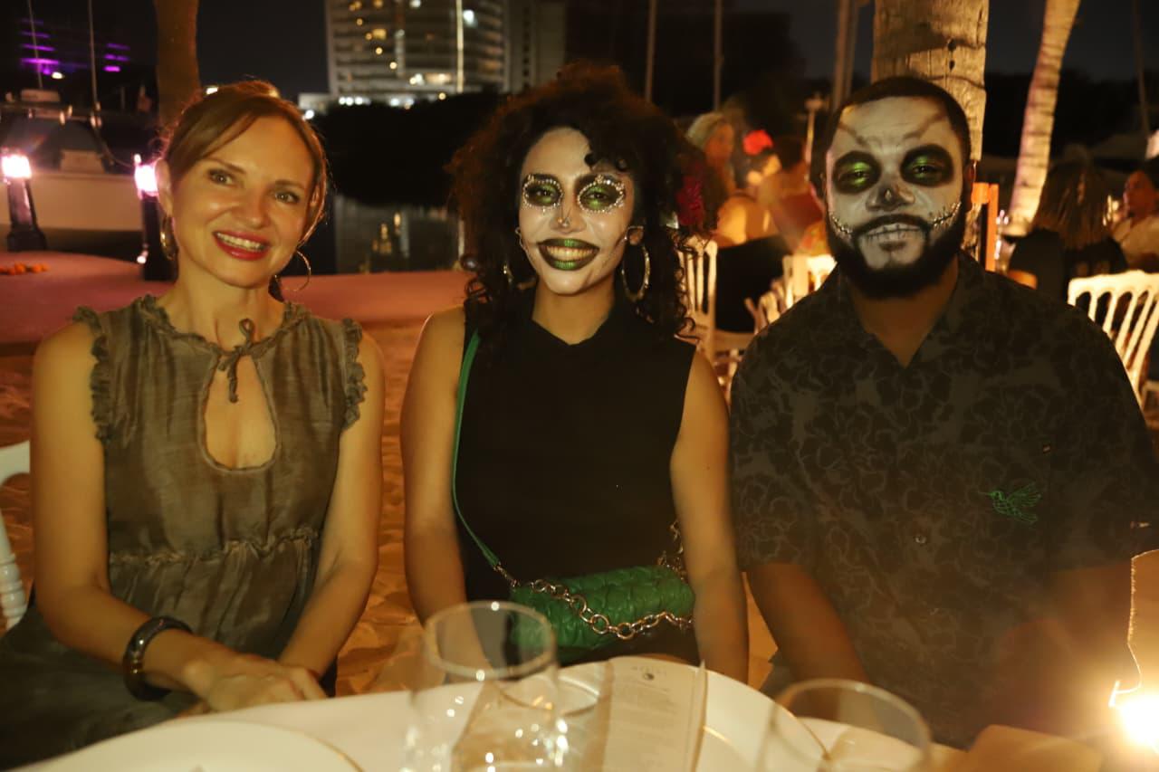 $!Sylvia Patatyn, Marisol Soriano y Kylen Mons.