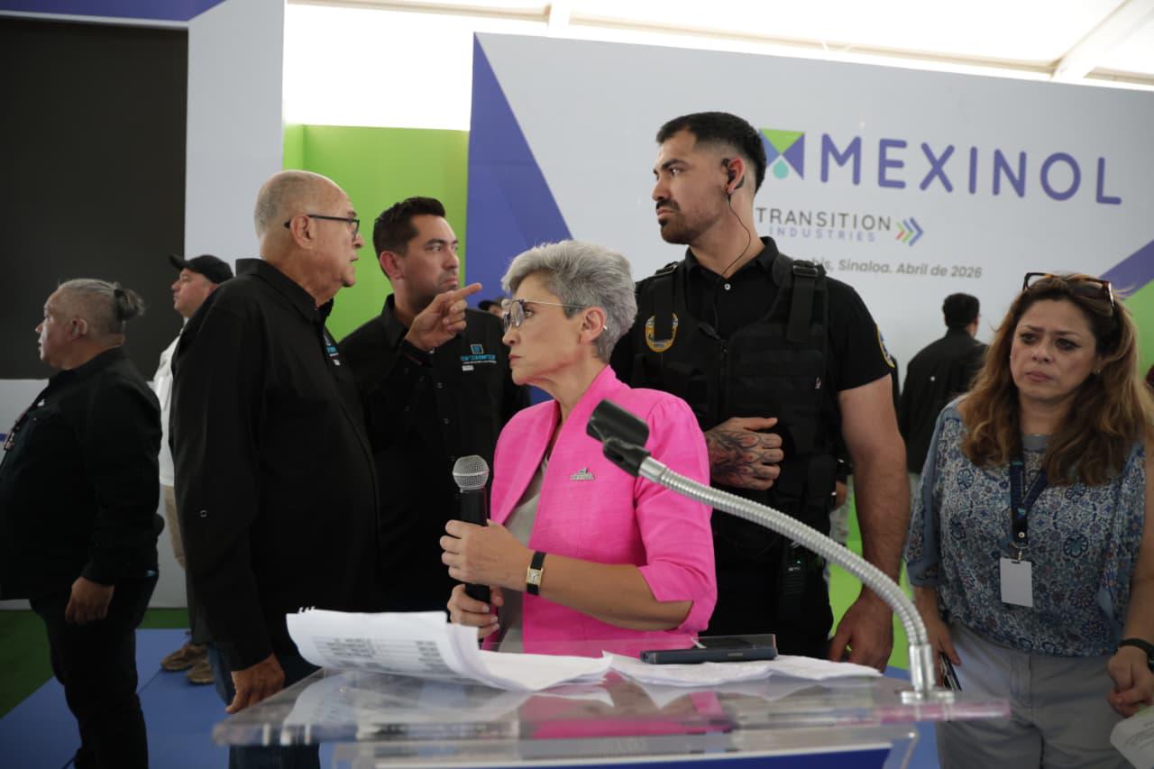 $!Manifestación revienta evento de inauguración de planta Pacífico Mexinol en Topolobampo