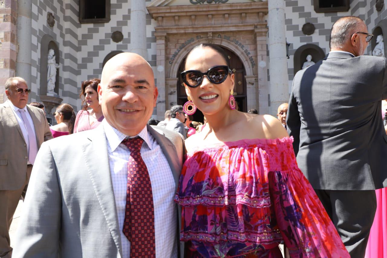 $!Óscar Sánchez y Alejandra de Sánchez.