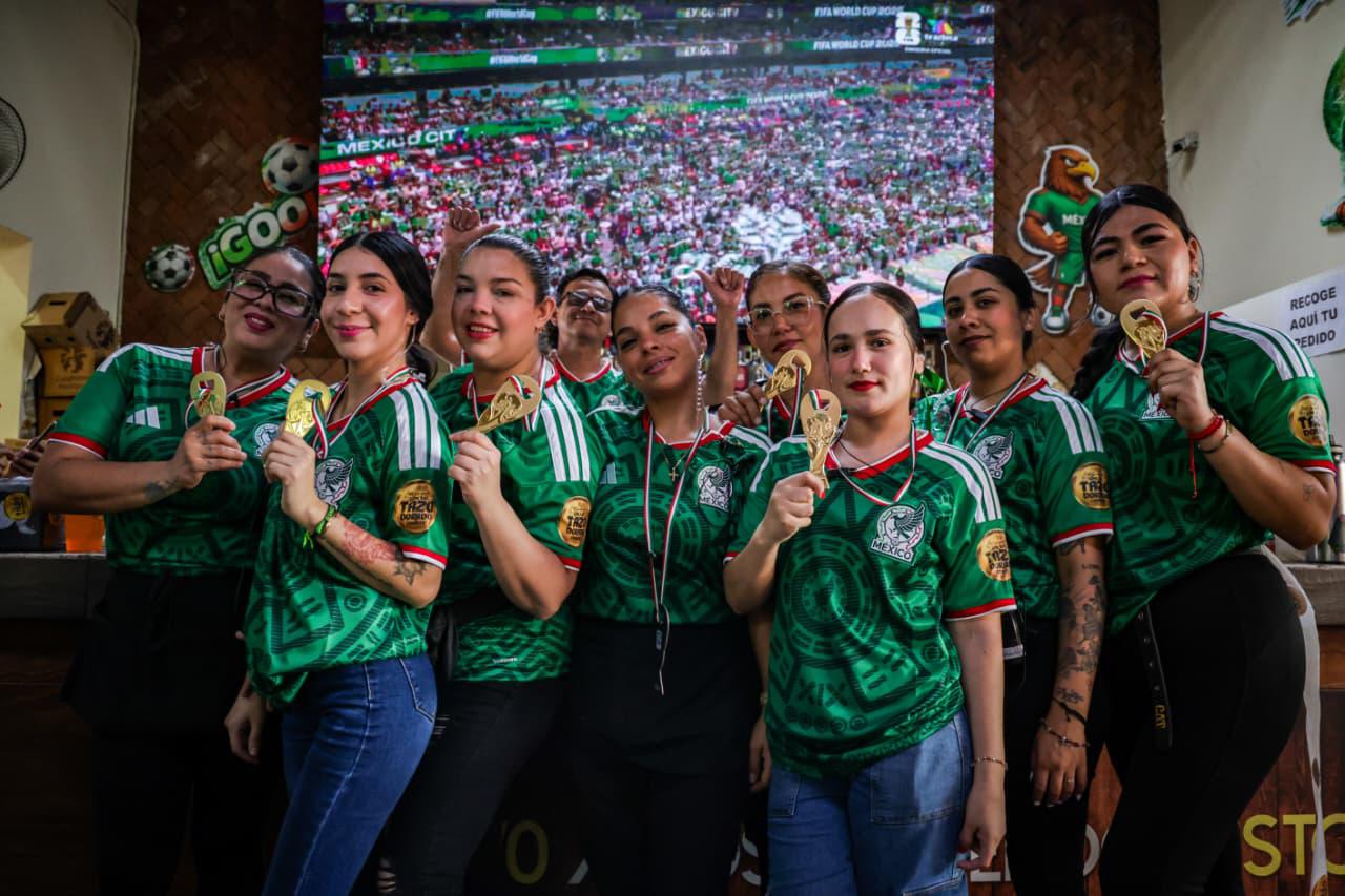 $!La fe de la afición en el Tri se desborda en los bares locales de Culiacán