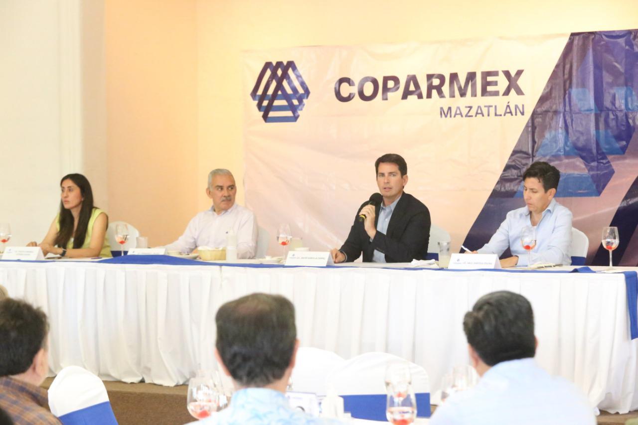 $!Javier Gaxiola Coppel, Secretario de Economía del Gobierno del Estado, estuvo como invitado especial en la convivencia.