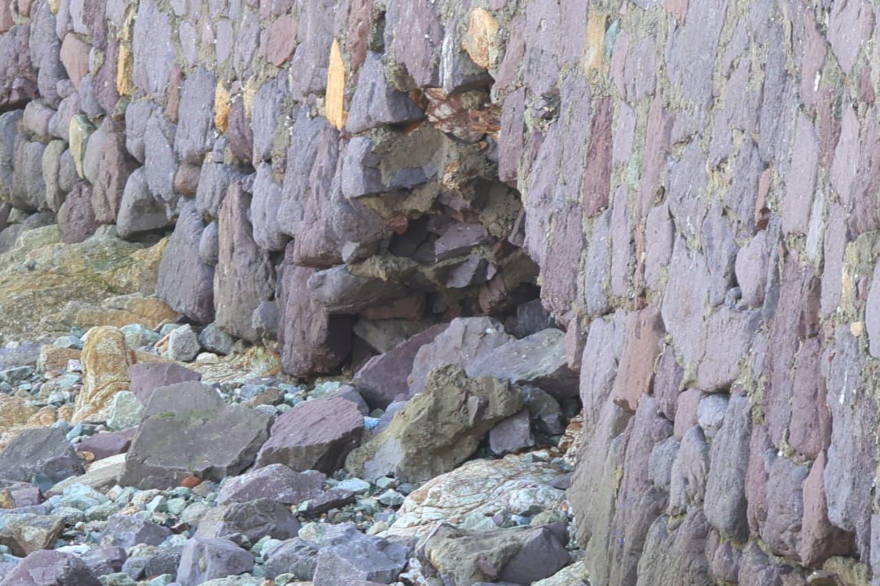 $!Además de seis socavones, oleaje deja daños en muros de contención y accesos del malecón de Mazatlán
