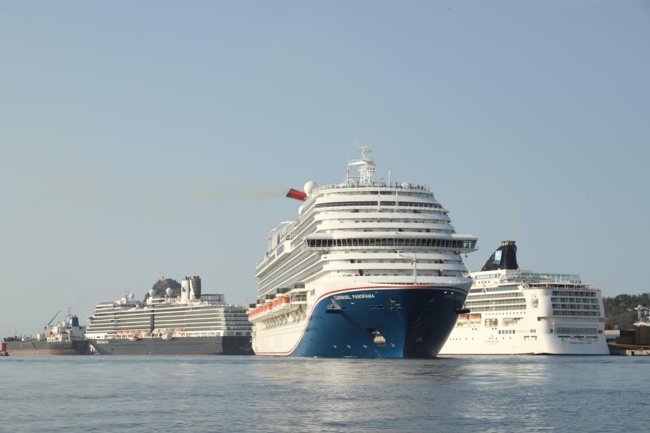 $!Más de 8 mil visitantes llegan a Mazatlán a bordo de tres cruceros turísticos