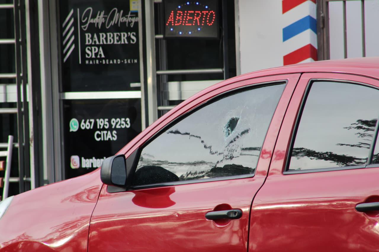 $!Asesinan a hombre dentro de un vehículo en Infonavit Solidaridad, en Culiacán