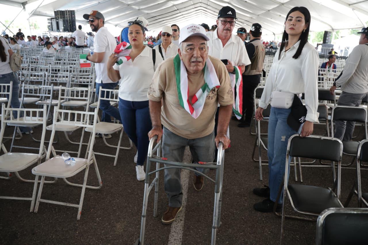 $!Simpatizantes y trabajadores de gobierno se congregan en Culiacán para evento de Sheinbaum