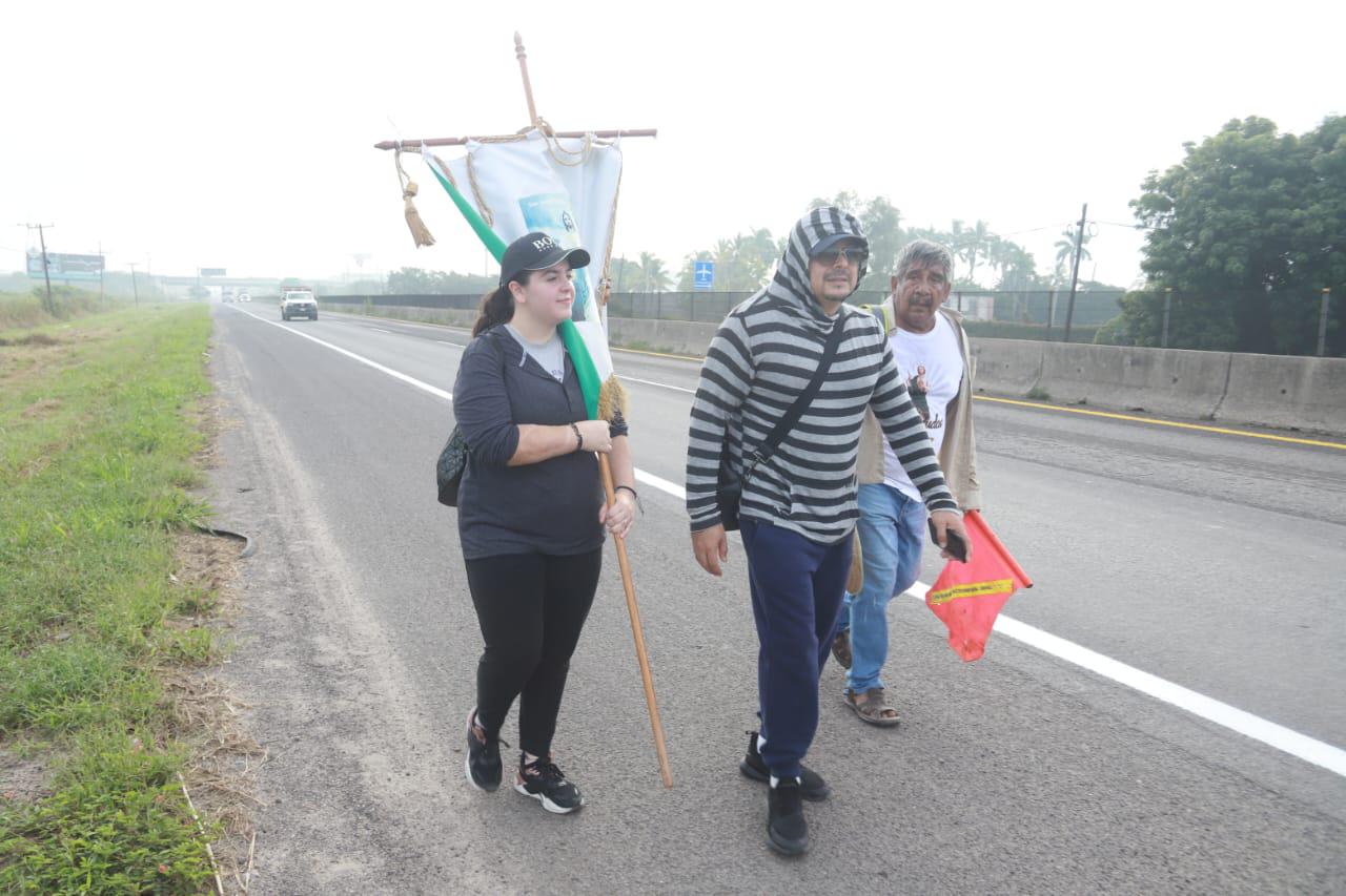 $!Cantan ‘Las Mañanitas’ en Mazatlán a San Judas Tadeo, en su día y en su templo