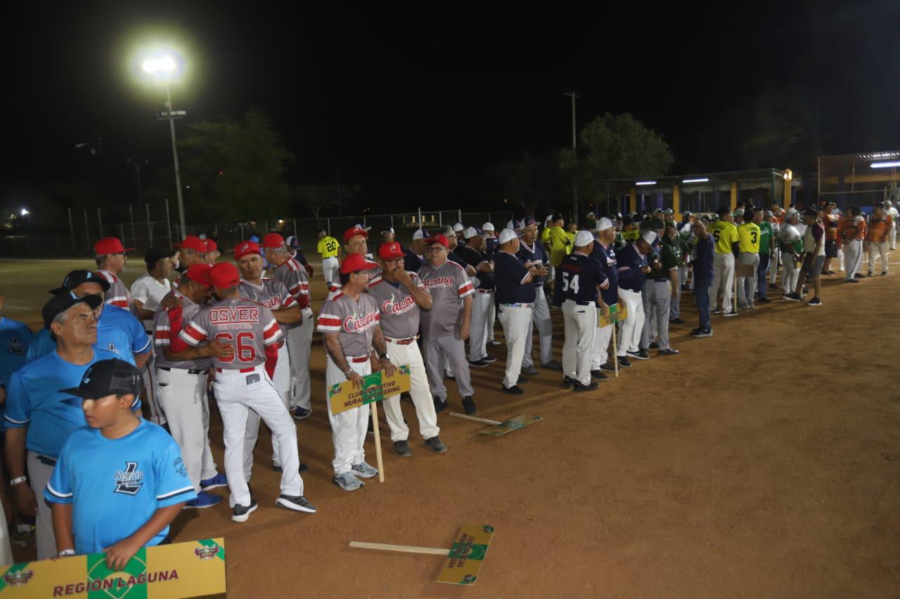 $!Recuerdan a Miguel Loaiza en inauguración de Nacional Veteranos de Beisbol, en Club Muralla