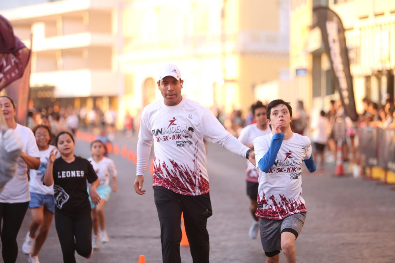 $!Geoffrey Kenisi y Anahí Rivera conquistan fiesta atlética de 11 aniversario de Imdem