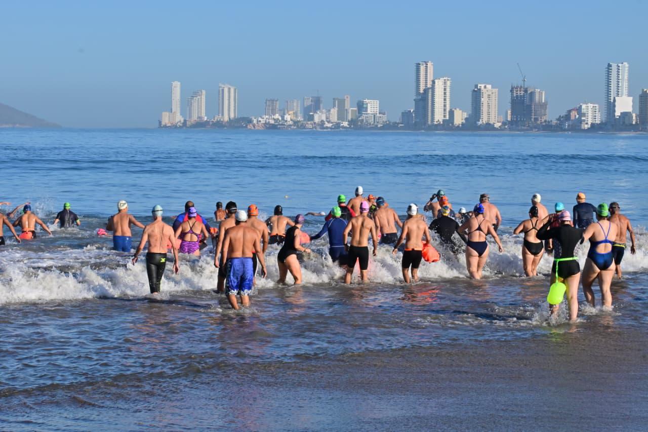 $!Abarrotan Playa Norte con la Cuarta Puntuable de Natación