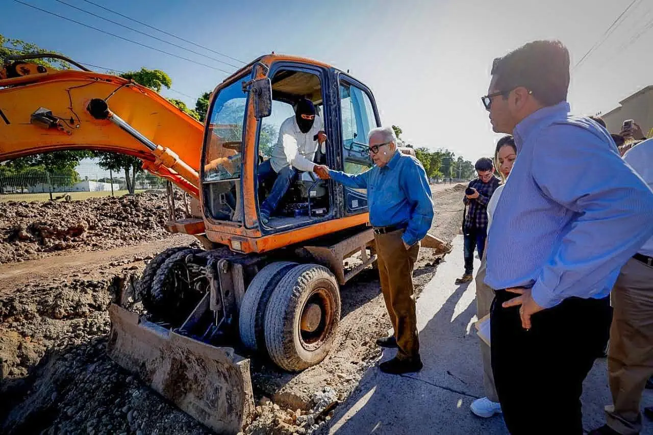 $!Rocha Moya inaugura carril del bulevar Zacarías en Los Mochis