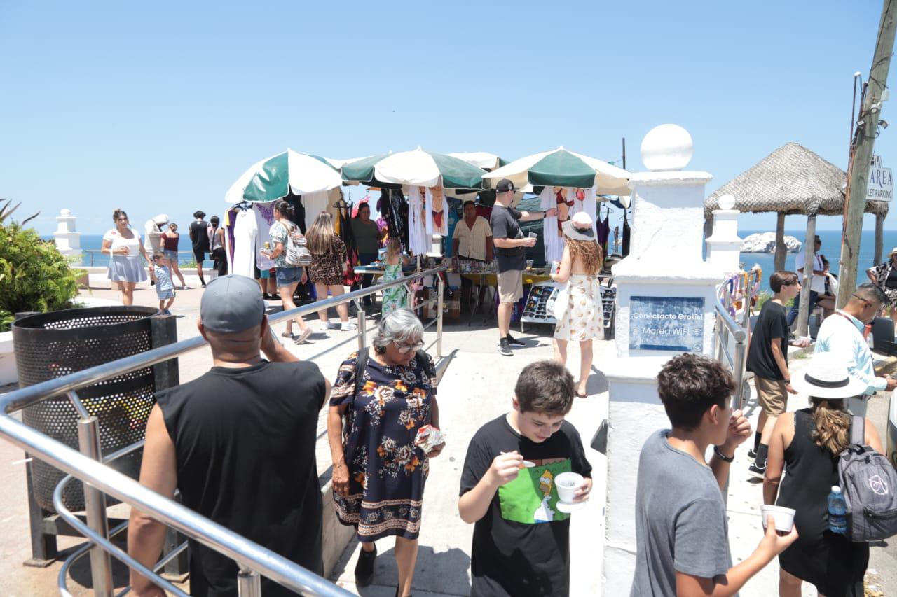 $!Secretaría de Turismo señala que Mazatlán está lleno de turistas este verano