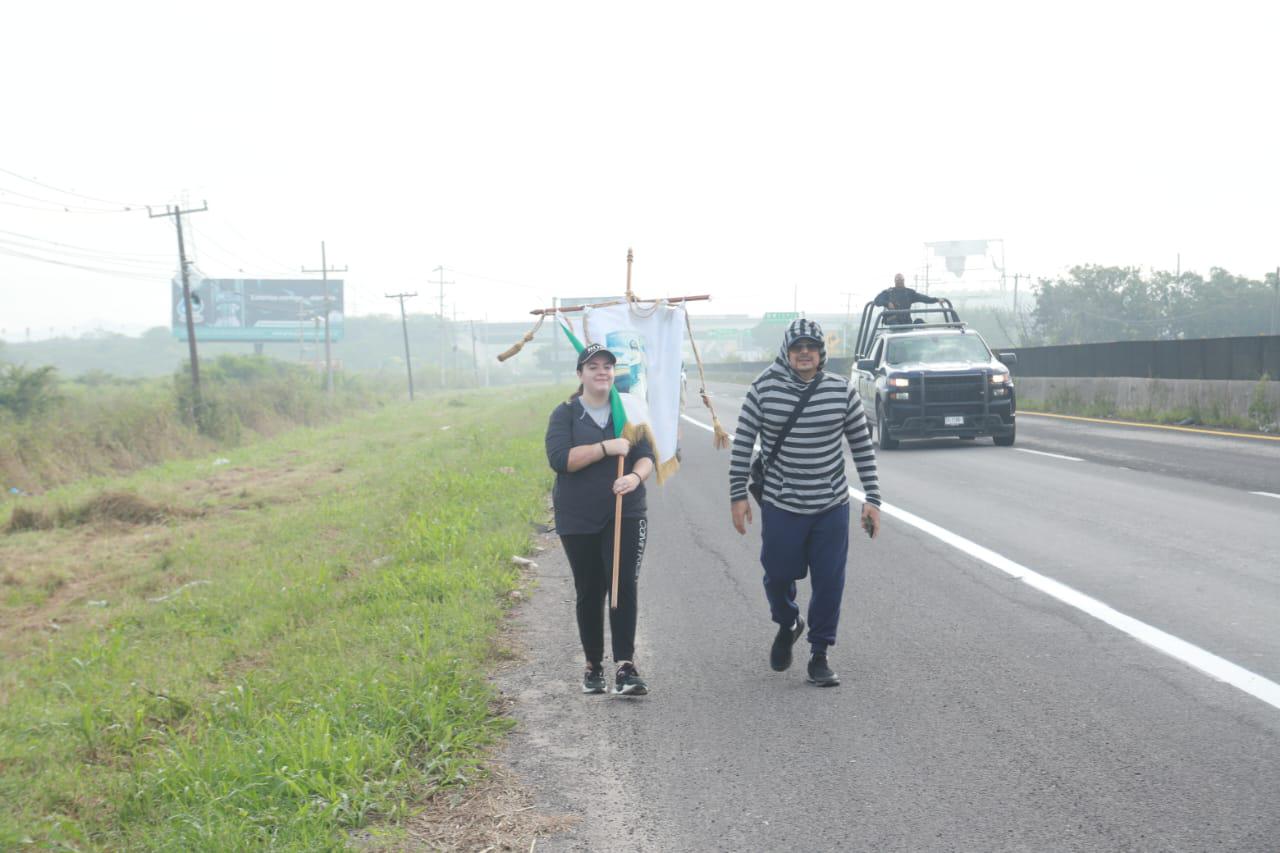 $!Cantan ‘Las Mañanitas’ en Mazatlán a San Judas Tadeo, en su día y en su templo
