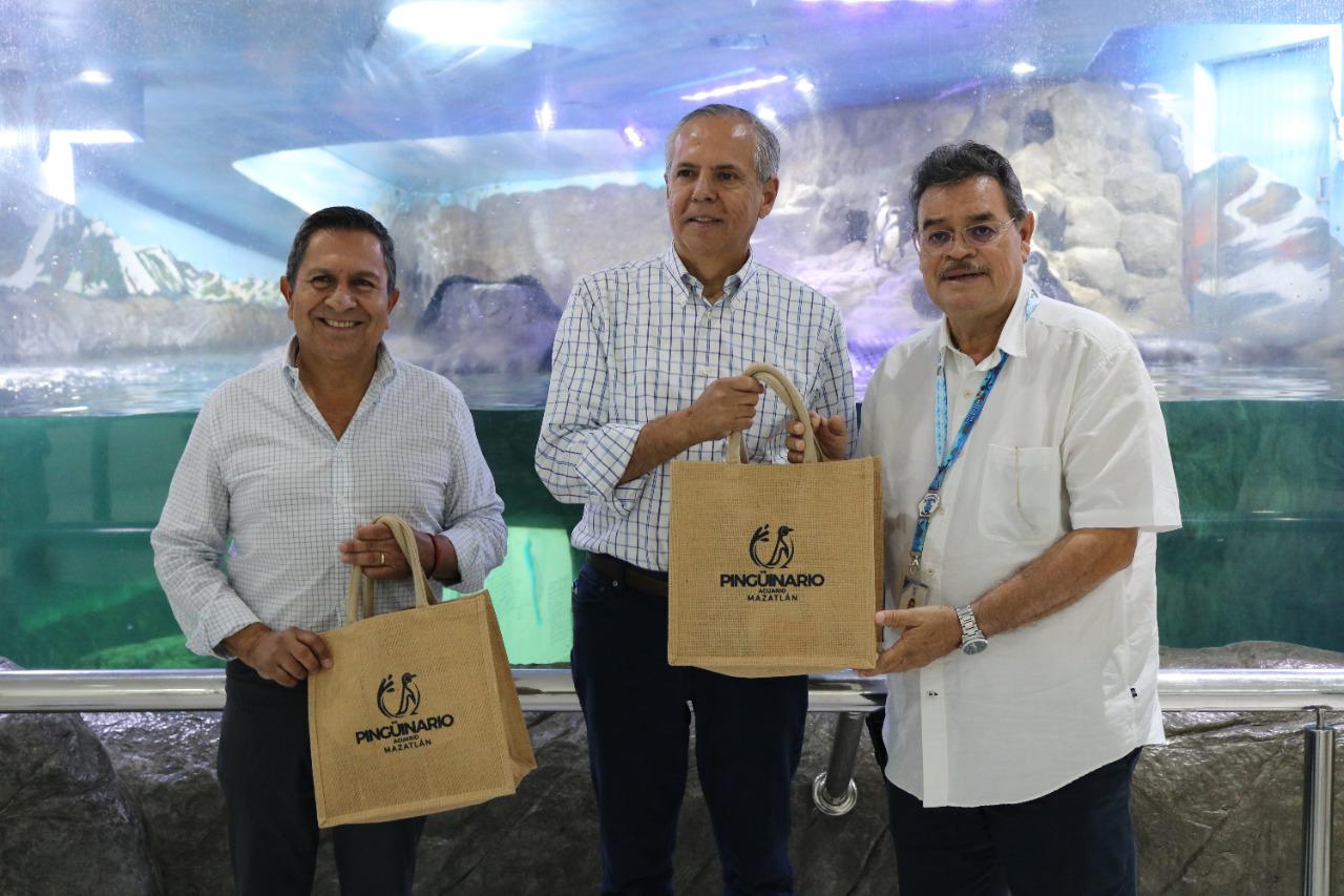 $!Recibe ‘El Químico’ a el Alcalde morenista de Ahome, Gerardo Vargas Landeros y a cruceristas