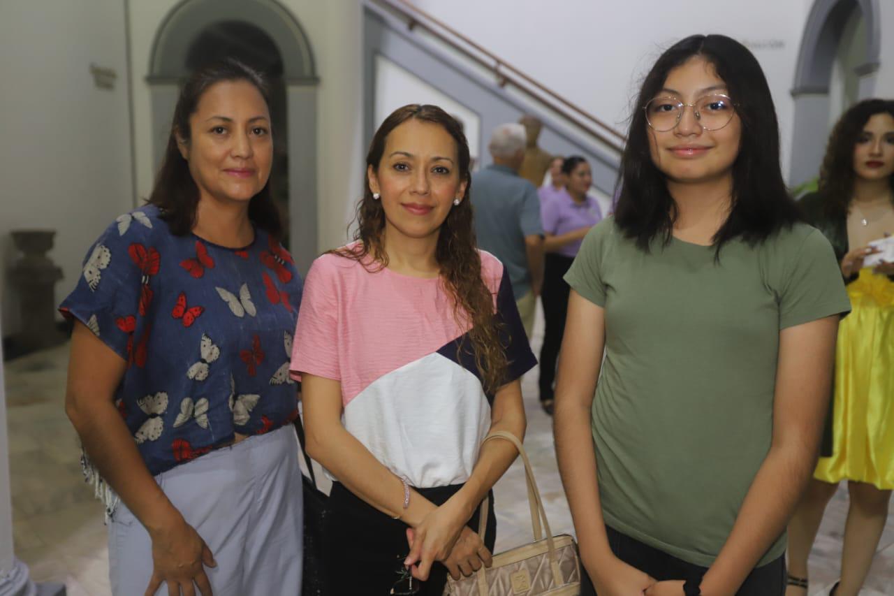 $!Janette Hernández, Adriana Miranda e Itzayana Olivarez.