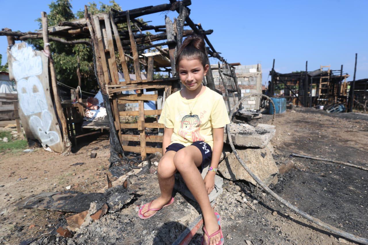 $!#SÉUNREYMAGO | Casandra y Ailani desean tablets; se les quemaron en incendio