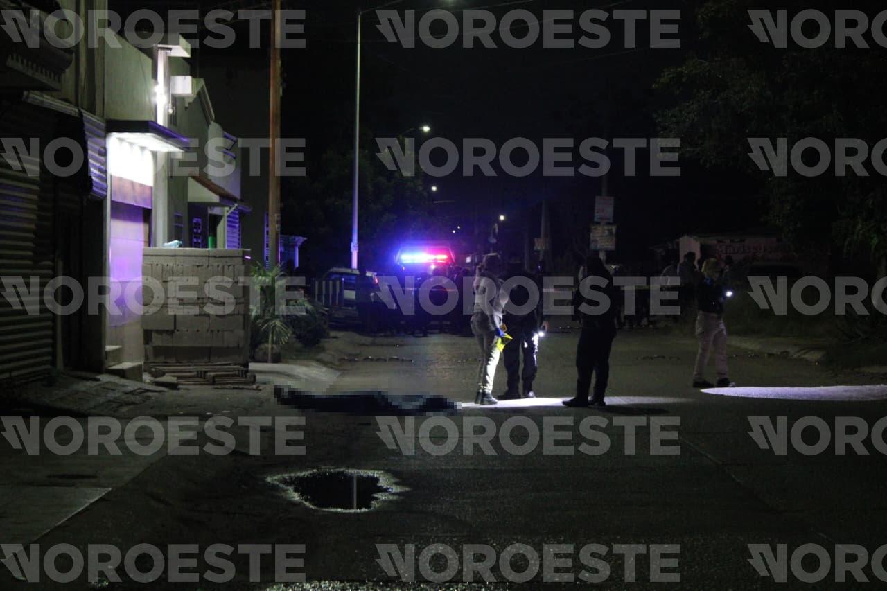 $!Un muerto y un herido deja ataque a balazos en Prados del Sol, en Culiacán