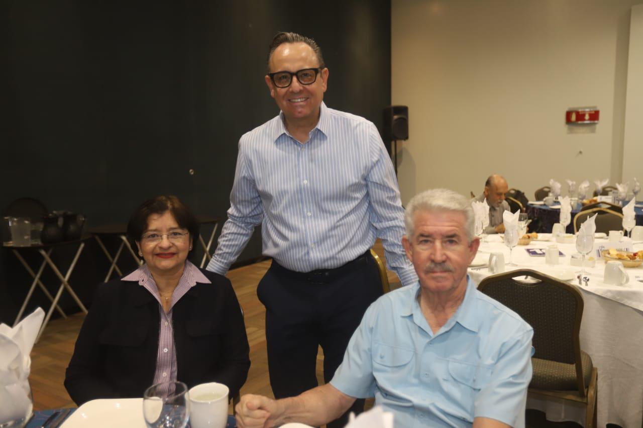 $!Dilila Mendia, Raymundo Velarde y César Arroyo.