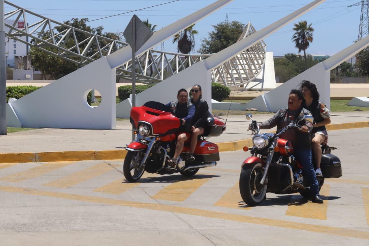 $!Advierte Alcalde que quitarán motos si andan haciendo desmanes