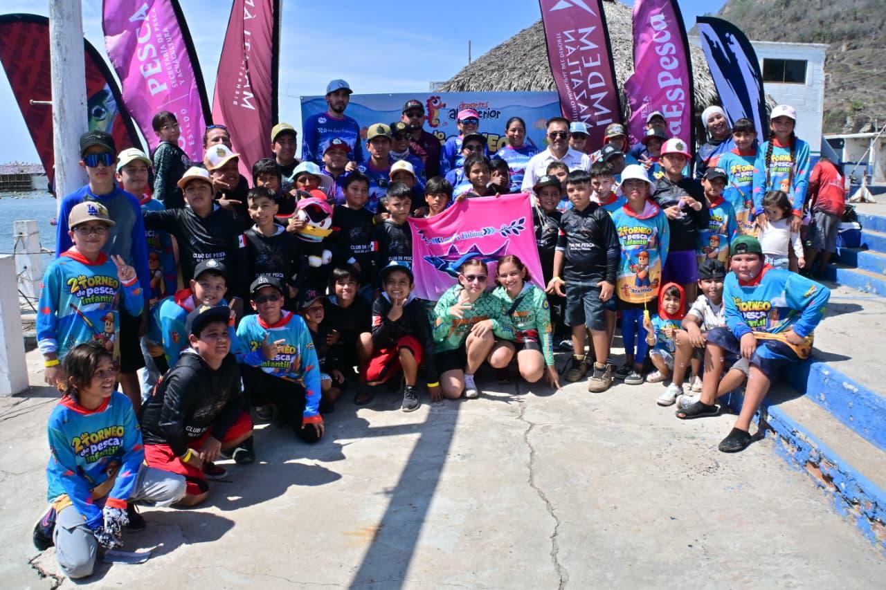 $!Christopher Medina y Elian Flores se coronan en el Torneo Infantil de Pesca de Orilla