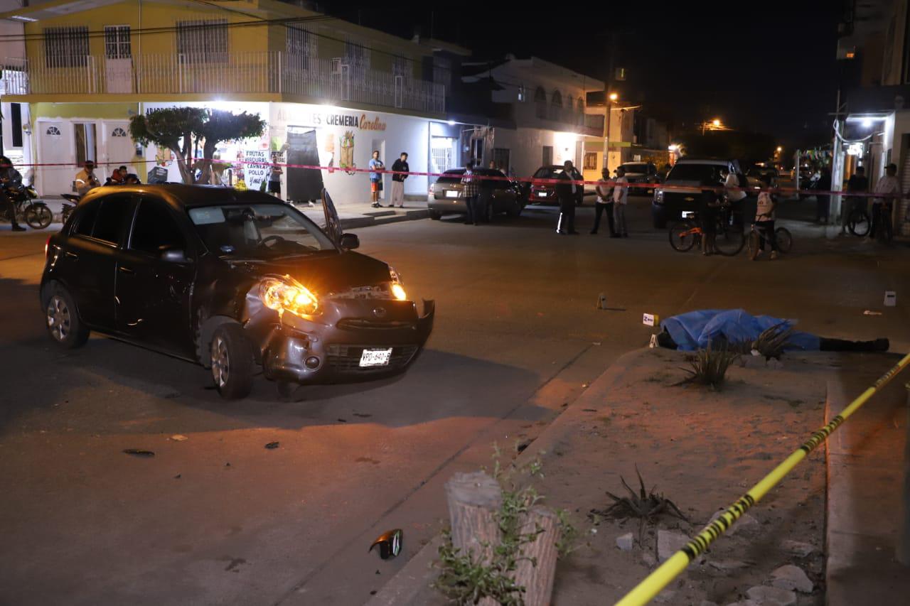 $!Motociclista muere en choque contra automóvil en Mazatlán