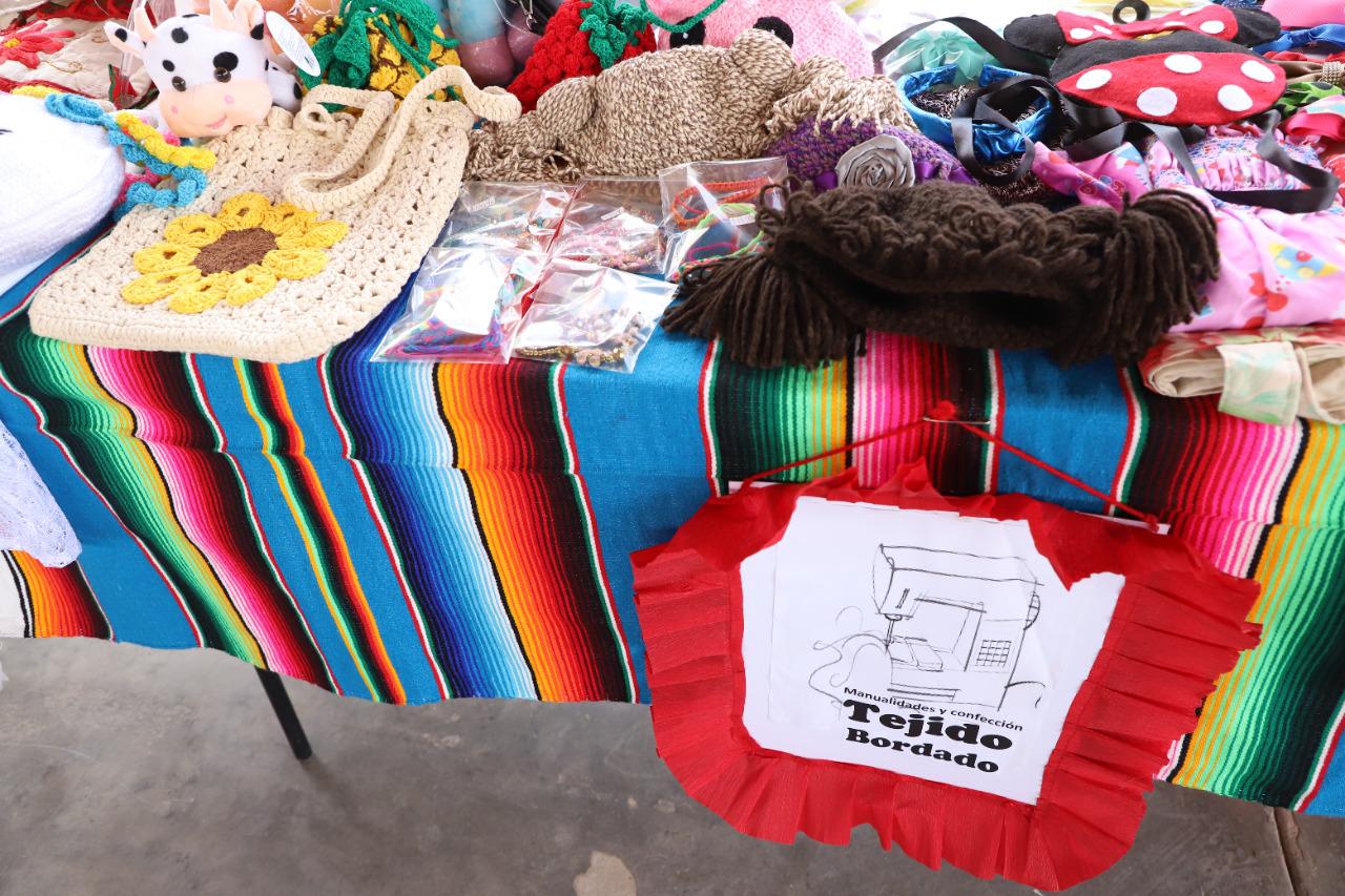 $!Con tamales, ceviches y dulces típicos, El Habal realiza su primer Mercado Dominical del año