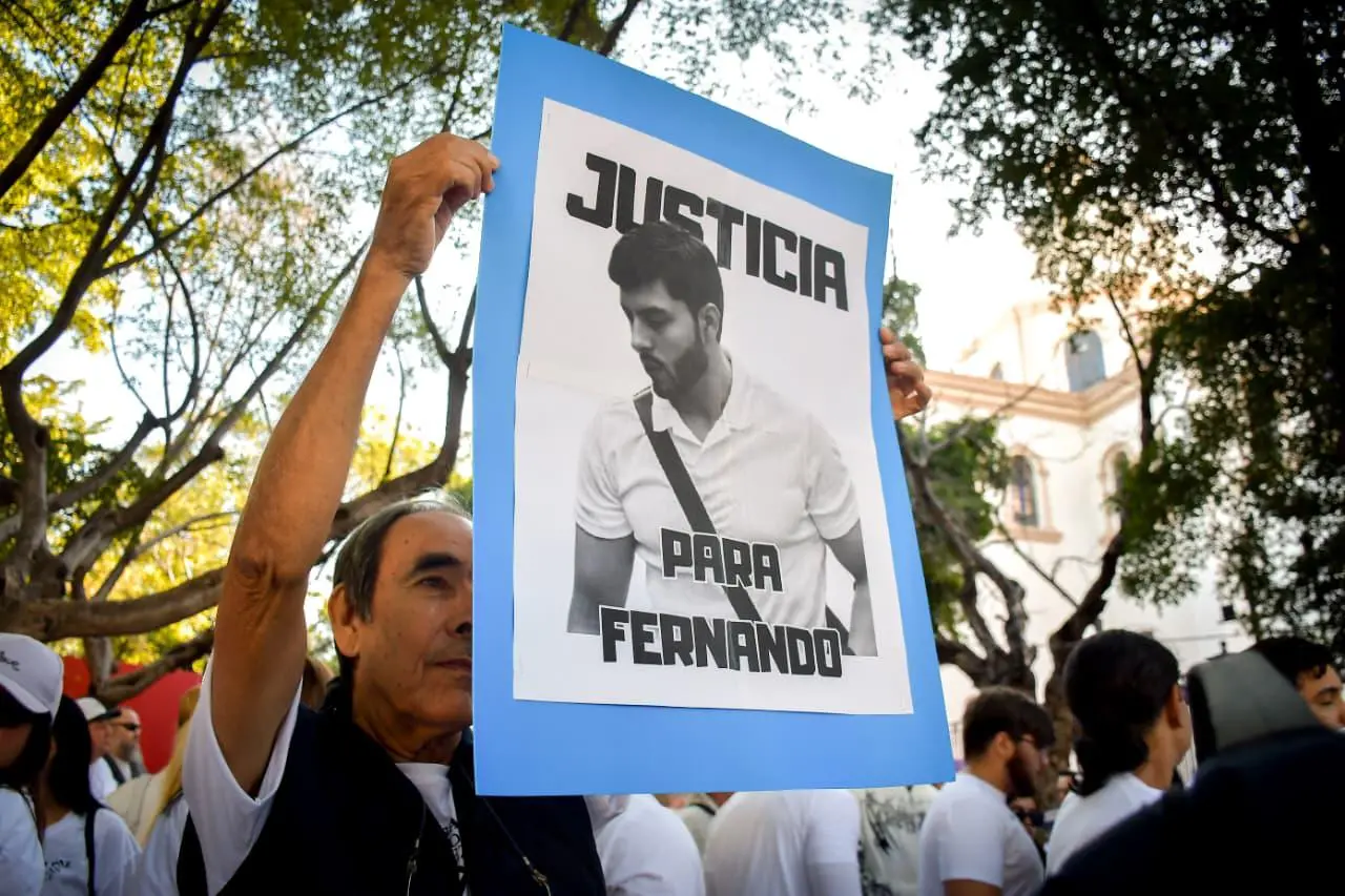 $!Marchan en Culiacán para exigir justicia por la muerte de Fernando Alan