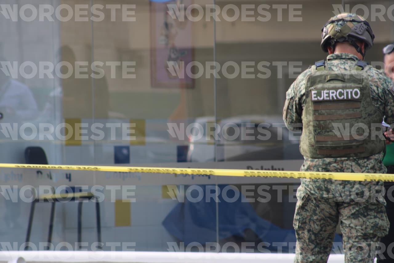 $!Asesinan a balazos a una mujer dentro de heladería sobre el bulevar Emiliano Zapata, en Culiacán