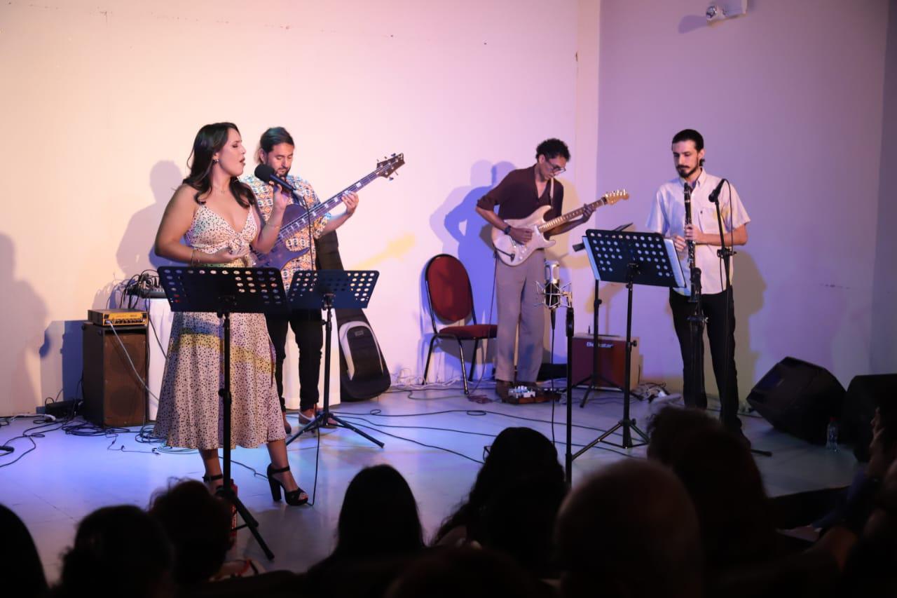 $!Los músicos presentaron una variedad de piezas que reflejaron la esencia de diferentes países latinos.