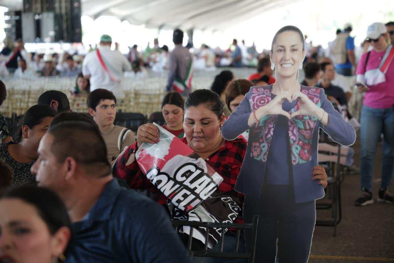 $!Simpatizantes y trabajadores de gobierno se congregan en Culiacán para evento de Sheinbaum