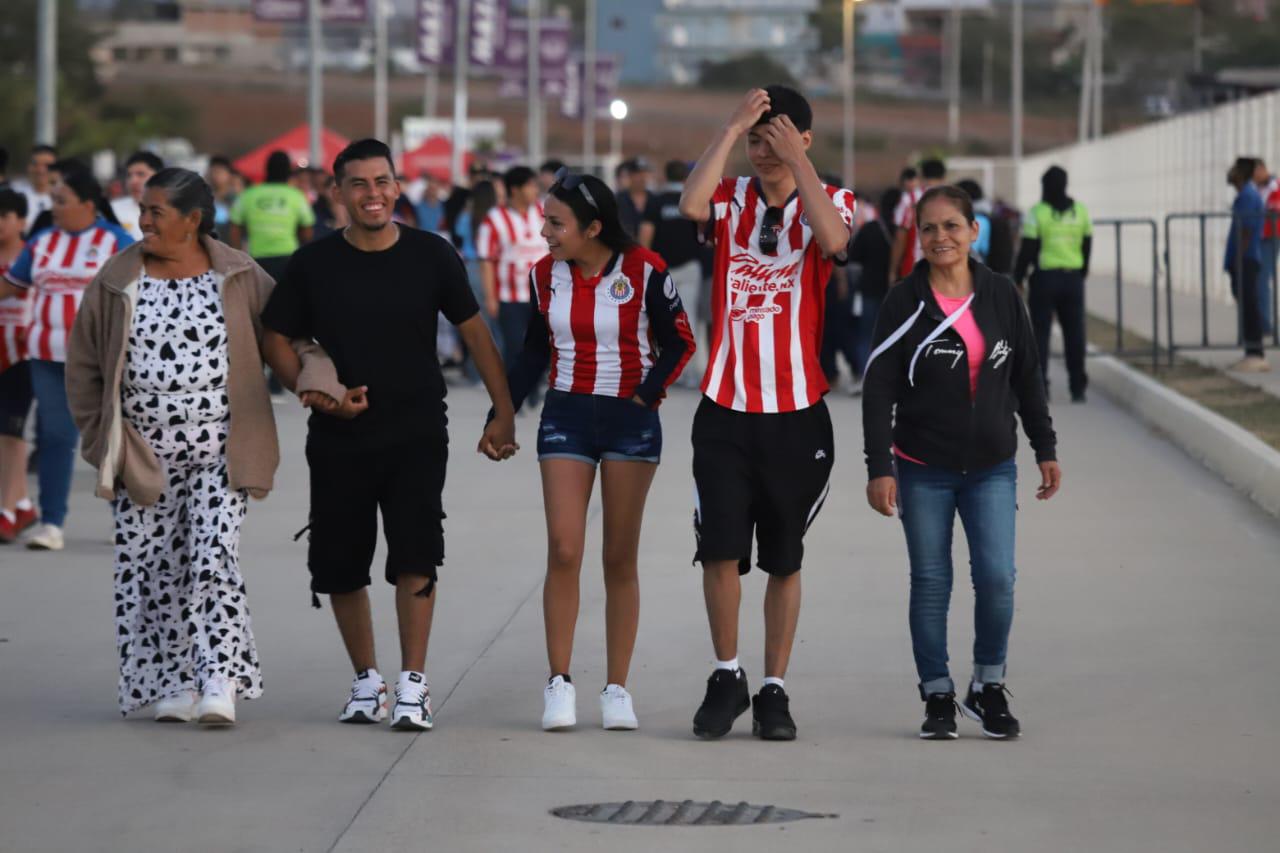 $!Invasión Chiva se presenta en El Encanto para dar guerra a los Cañoneros