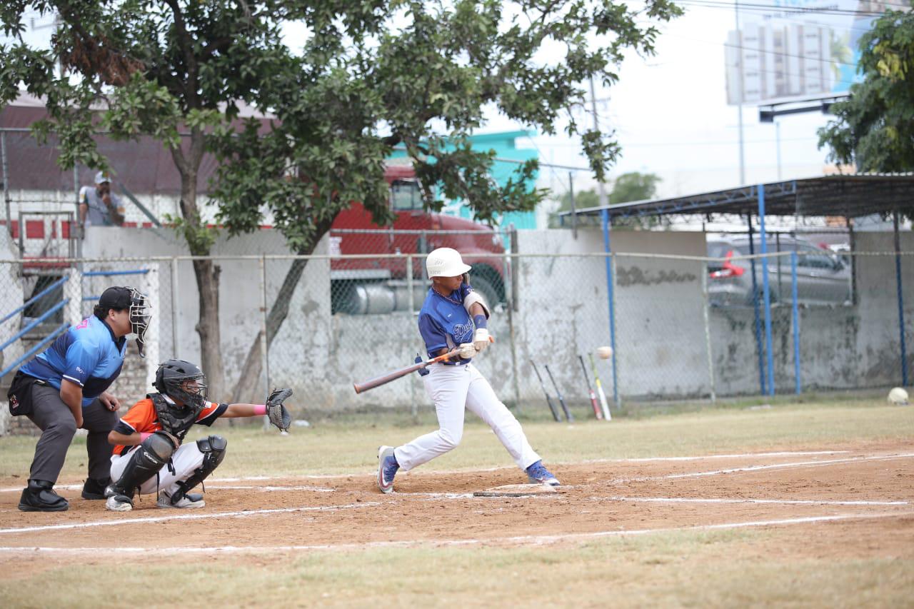 $!Toros de Acuña frena a Dodgers El Tiro en el Mazatlán Baseball Tournament 2021