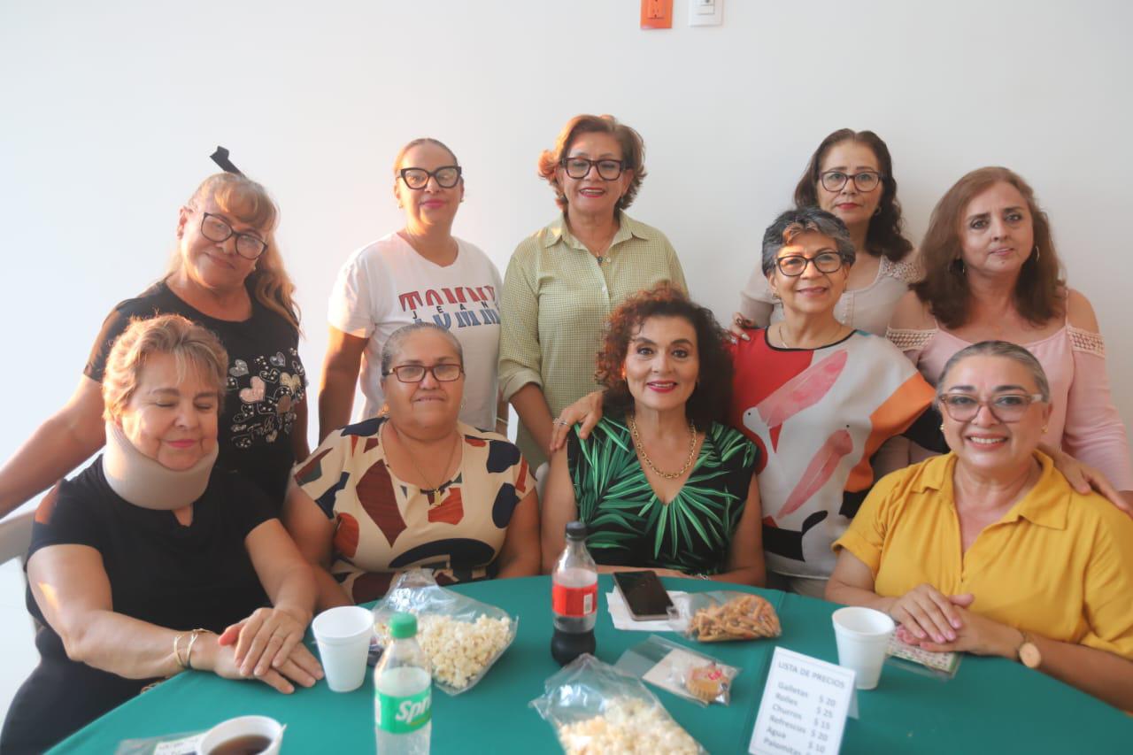 $!Las chicas de la Unidad Grupo Alerta muy contentas en el evento.