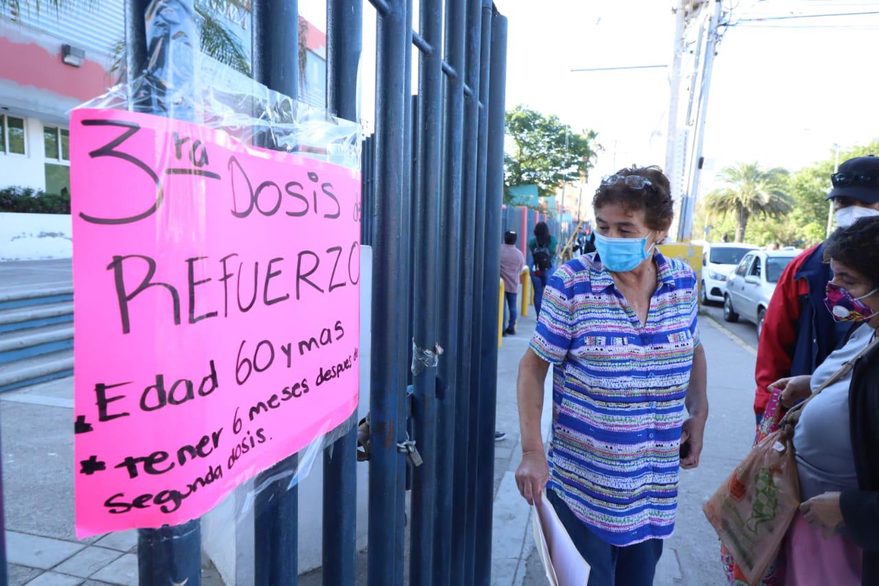 $!Fluye con rapidez jornada de vacunación en Mazatlán