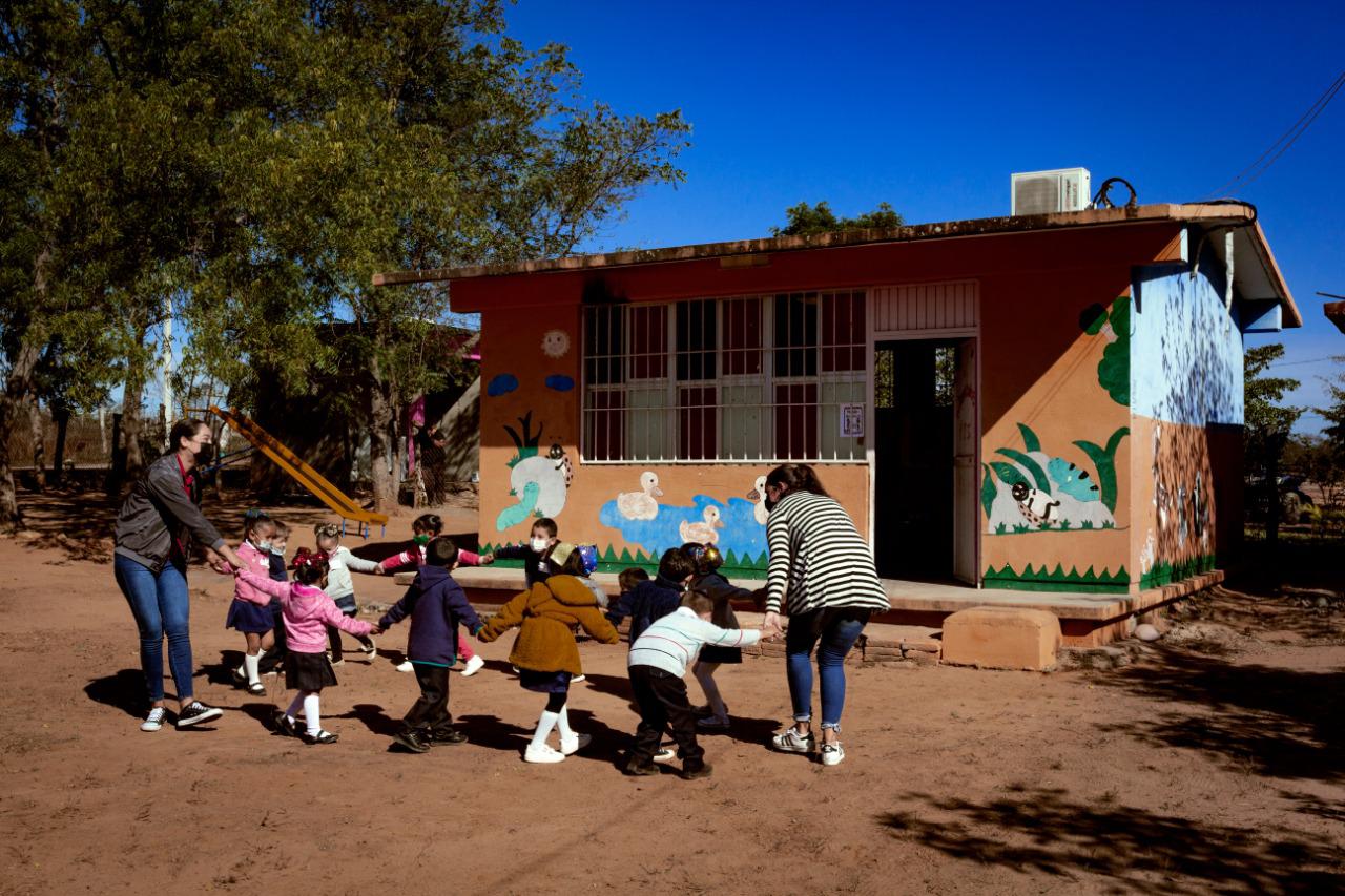 $!Claudia mantuvo la educación en Santa Loreto, Culiacán, durante la pandemia; iban a cerrar la escuela
