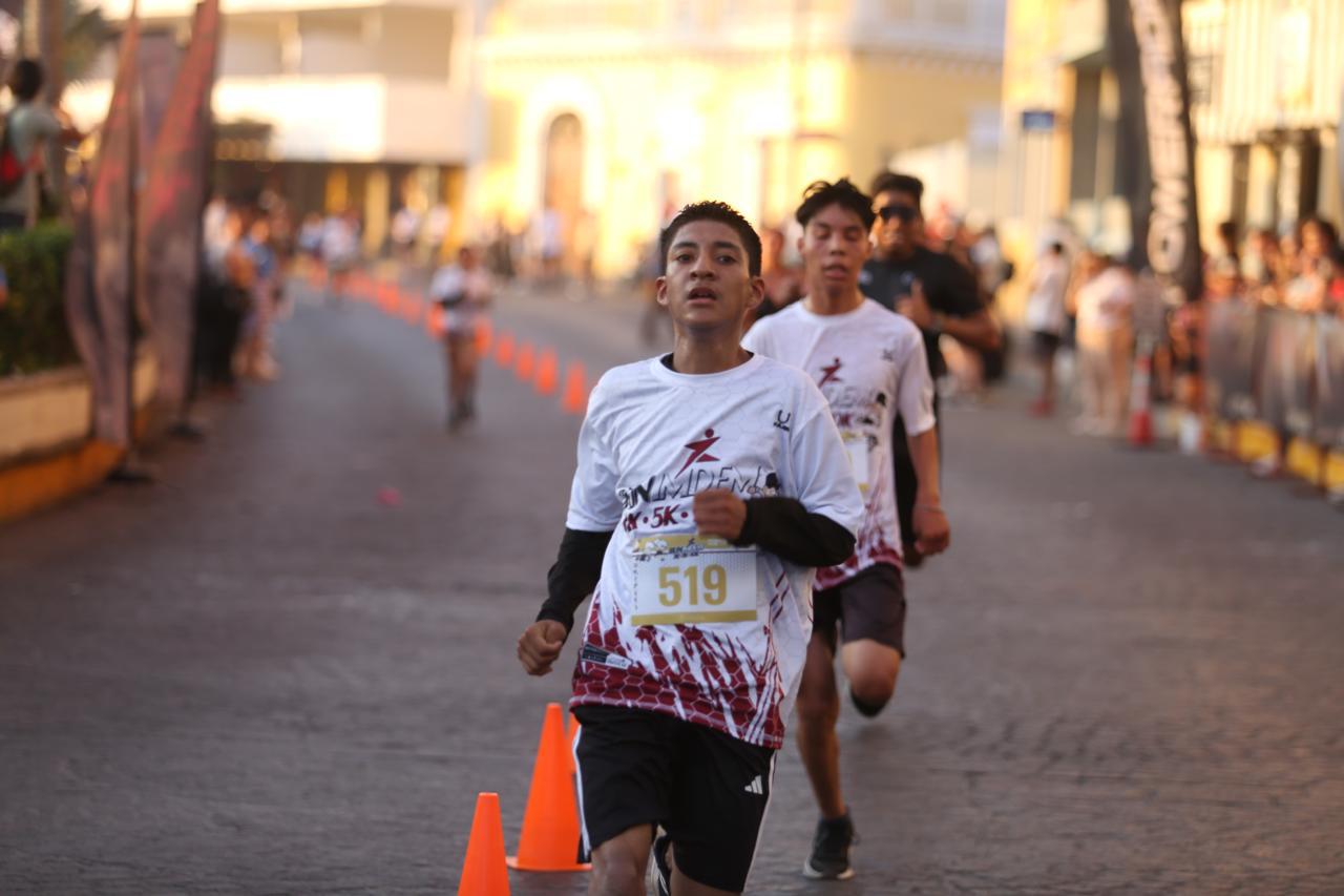 $!Geoffrey Kenisi y Anahí Rivera conquistan fiesta atlética de 11 aniversario de Imdem