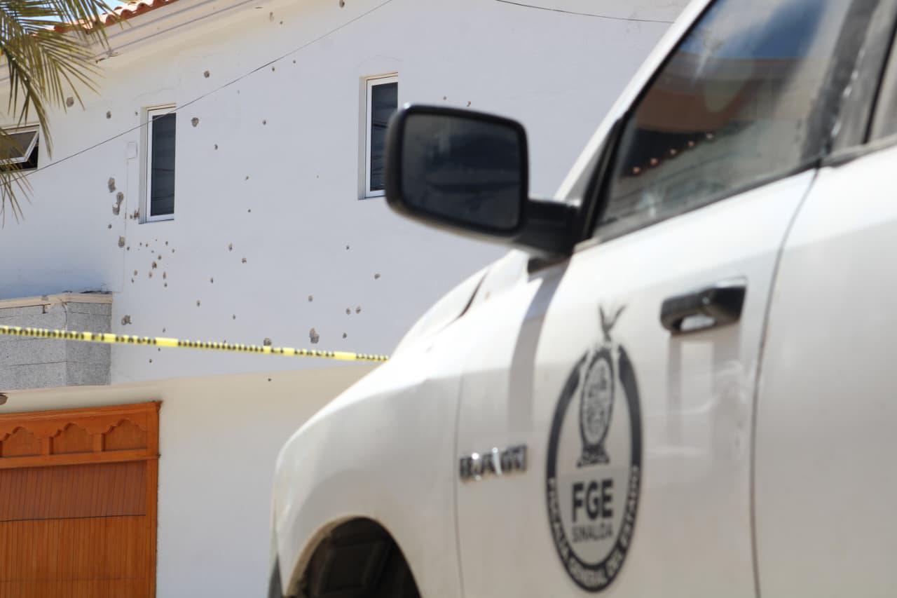 $!Balean casa propiedad de Rubén Rocha Moya en Las Quintas, en Culiacán