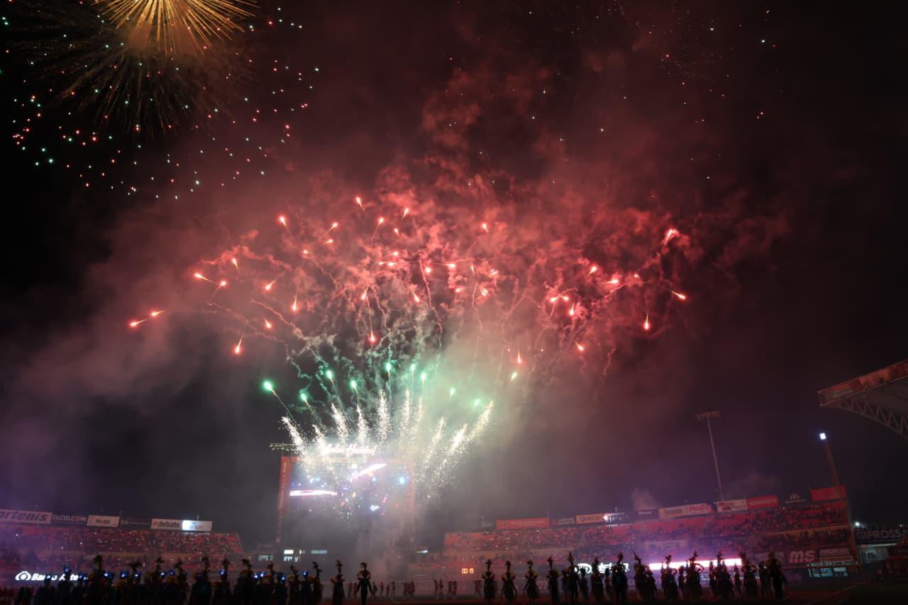 $!Mazatlán inaugura la temporada 2026-2027 de la LMP con una fiesta carnavalera en el Teodoro Mariscal